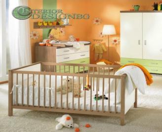 Бебешко креватче с орехов фурнир